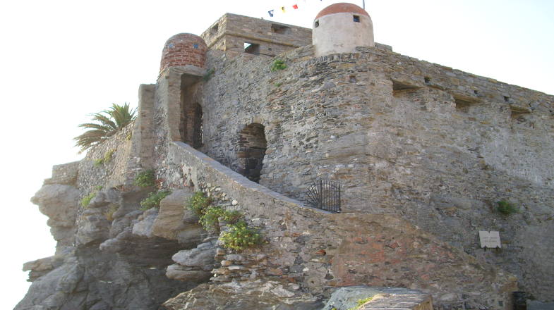 Castello della Dragonara a Camogli