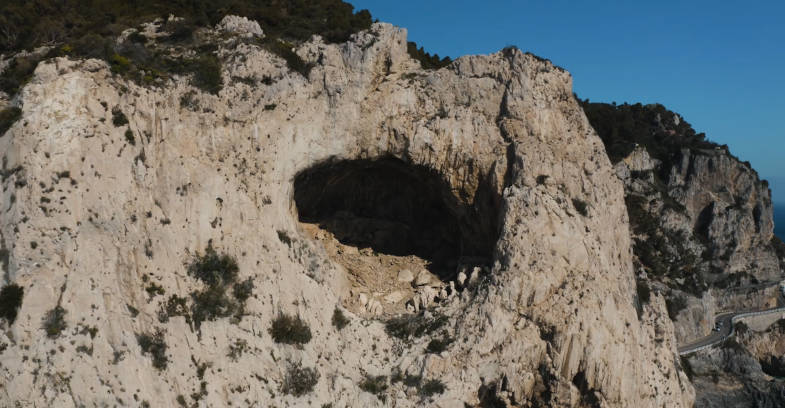 The Falsari cave, above Noli